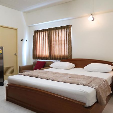 Phawana Sweet Hotel Bangkok Esterno foto