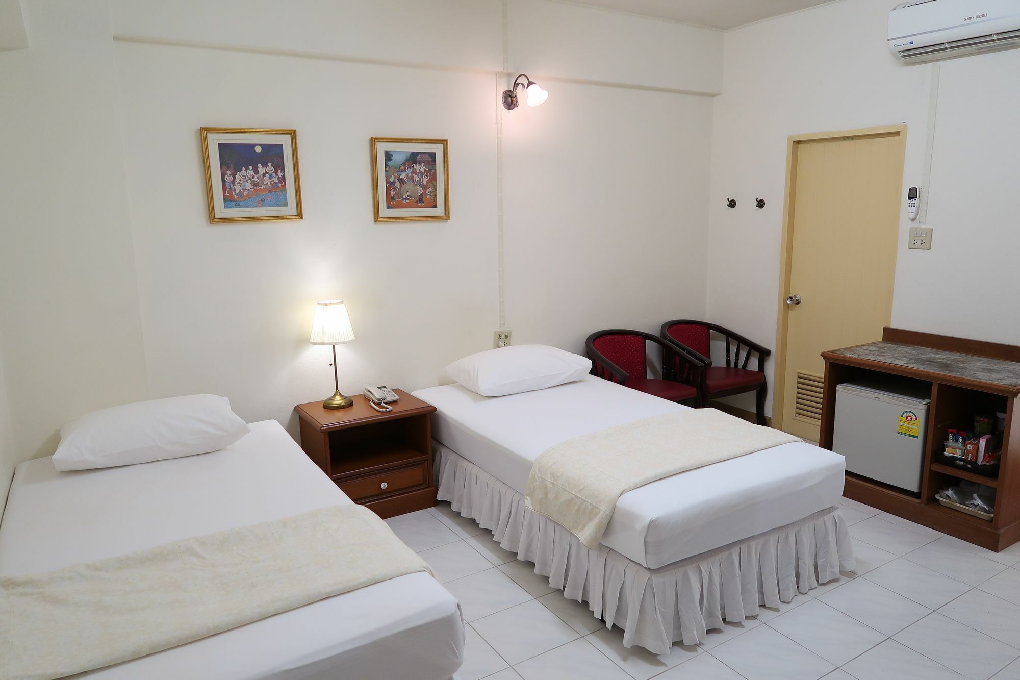 Phawana Sweet Hotel Bangkok Esterno foto